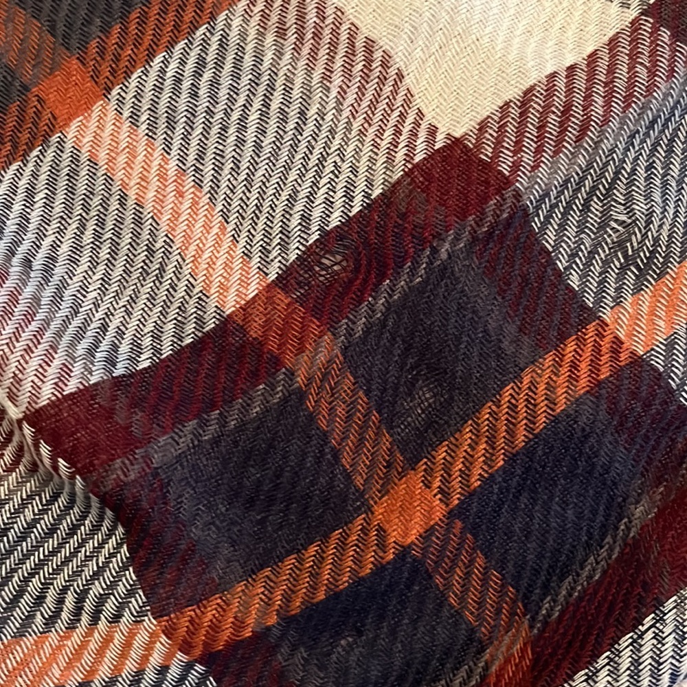 Women’s Scarf - Picture 5 of 7